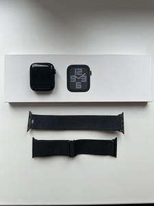 APPLE WATCH SE (2nd generation 2023) 44mm (1 foto / 5)
