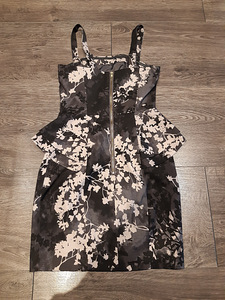 H&M pidulik kleit (2 foto / 2)