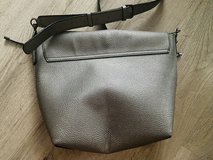 GUESS kott (3 foto / 3)