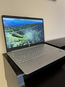 HP Laptop 15-dw3xxx (1 foto / 4)