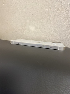 iPhone 14 256 ГБ (2 фото из 5)