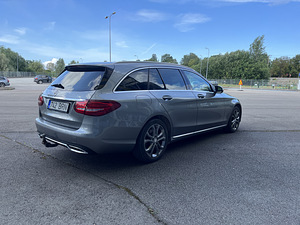 Mercedes-Benz C 180 Avantgarde (3 foto / 10)