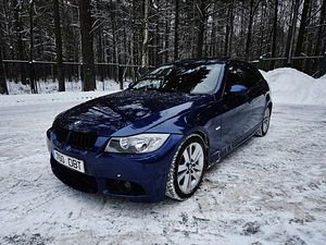 Продается BMW 325d 145кВт E90 M-пакет, механика (1 фото из 11)