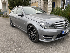 Mercedes Benz C250 (5 foto / 5)