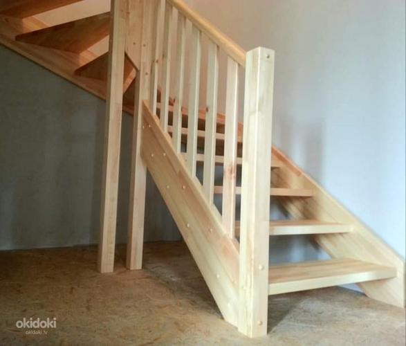 Деревянная лестница (фото #2)