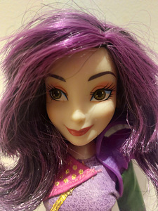 Фигурка из фильма потомки/descendants (3 фото из 7)