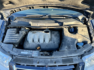 VOLKSWAGEN SHARAN 2.0 103kW Manuaal (11 foto / 14)