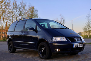 VOLKSWAGEN SHARAN 2.0 103kW Manuaal (3 foto / 14)