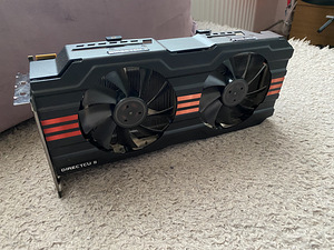 ASUS Radeon R9 280X 3GB (7 foto / 9)