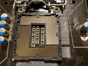 Emaplaat MSI H81-P33 V2 + Intel Core i5 4570T (3 foto / 5)
