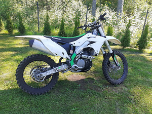 Kawasaki KX250F 2015 (2 фото из 6)