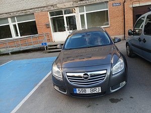 OPEL INSIGNIA SPORTS TOURER 2.0 96KW 2001 dizel automat (1 foto / 14)