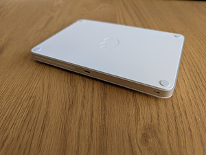 Apple Magic Trackpad 2 (A1535) — Серебристый (3 фото из 6)