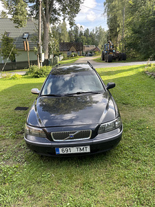 Volvo V70 2003 (1 фото из 13)