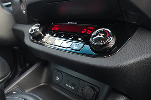 Kia Sportage 2.0 135kW (10 foto / 11)