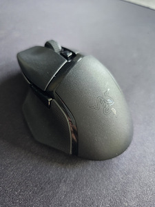Razer Basilisk X Гиперскорость (2 фото из 3)