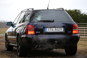 Audi A4 1.8T quattro (5 foto / 7)