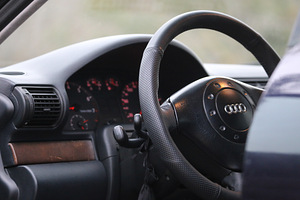 Audi A4 1.8T quattro (7 foto / 7)