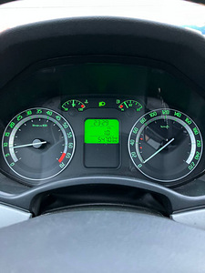 Skoda Octavia (6 foto / 11)