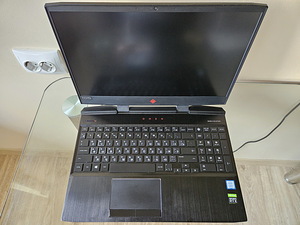 HP Omen 144Hz RTX 2070 i7 9750H 16gb (2 foto / 10)