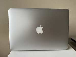 Apple Macbook Pro Retina 128GB/8GB (13-tolline, 2015) RUS. (4 foto / 9)