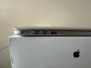 Apple Macbook Pro Retina 128GB/8GB (13-tolline, 2015) RUS. (6 foto / 9)
