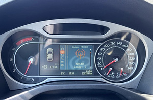 Ford mondeo (6 foto / 6)