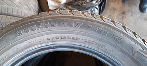 Nokian 235/55-R17 4 tk. (2 foto / 3)