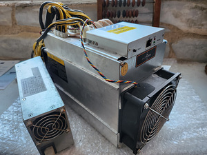 Antminer D3 19.3 GH/s X11 ASIC Dash Miner (1 foto / 3)