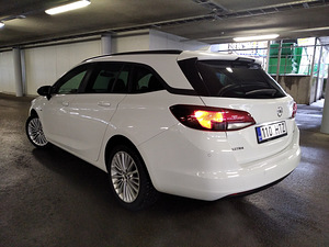 Opel Astra Sports Tourer 1.6 CDTi 70kW (3 foto / 9)