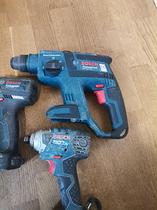 Дрели Bosch (5 фото из 5)