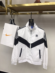 Adidas kampsun (2 foto / 3)