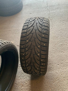 Шины для снегаШины для снегаRoadX RXFrost WH12 225/45/R17 (1 фото из 7)