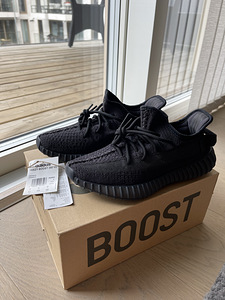 Yeezy Boost 350 V2 Onyx 38 (1 foto / 5)