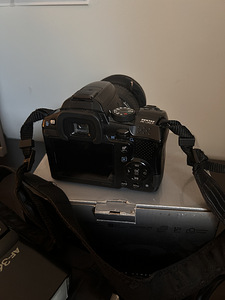 Pentax K-30 kaamera + välk (3 foto / 3)