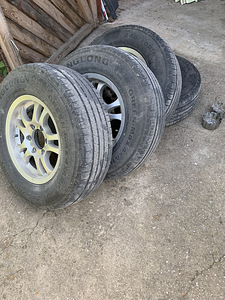 Jeep'i rehvid velgedel (2 foto / 3)
