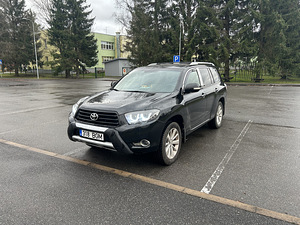 Продам автомобиль (3 фото из 14)