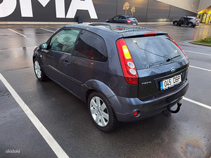 Ford Fiesta (5 foto / 9)