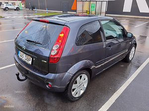 Ford Fiesta varuosadeks (4 foto / 6)