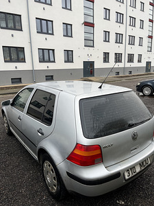 Golf 4 1.4 55kw (4 foto / 5)