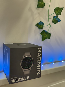 GARMIN Vívoactive 4S Smartwatch (1 foto / 5)