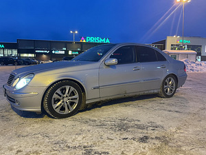 Mercedes w211 e 320 (1 foto / 12)