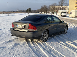 Volvo s60 2.4 d5 136kw (7 foto / 11)