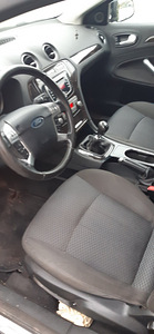 Ford Mondeo (4 фото из 6)