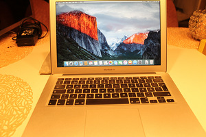 Apple Macbook Air 2015 (4 foto / 7)
