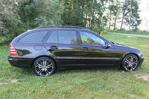 Mercedes Benz C220 2004a (4 foto / 10)