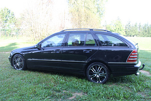 Mercedes Benz C220 2004a (6 foto / 10)