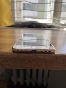 iPhone 8 плюс 64 гб (5 фото из 5)