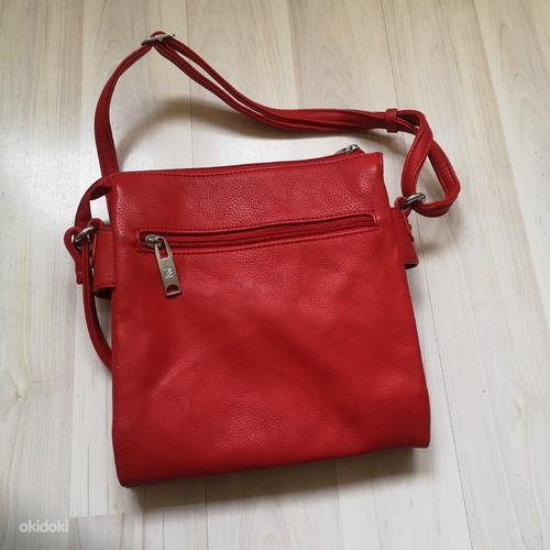 Красная сумка с ремешком (фото #2)