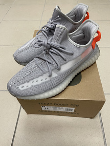 Adidas Yeezy boost 350v2 (new) (1 foto / 3)